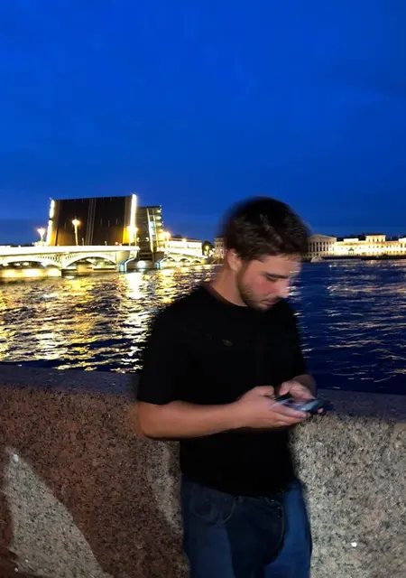 Я Elmurza, 19, из Буйнакска, ищу знакомства без обязательств