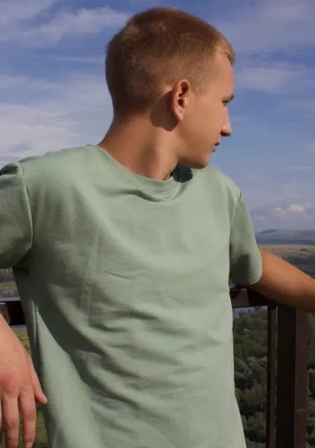 Влад из Абакана, ищу на сайте знакомства на одну ночь