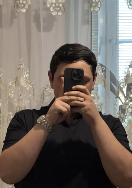 Я Мачо, 18, из Армавира, ищу знакомства на одну ночь