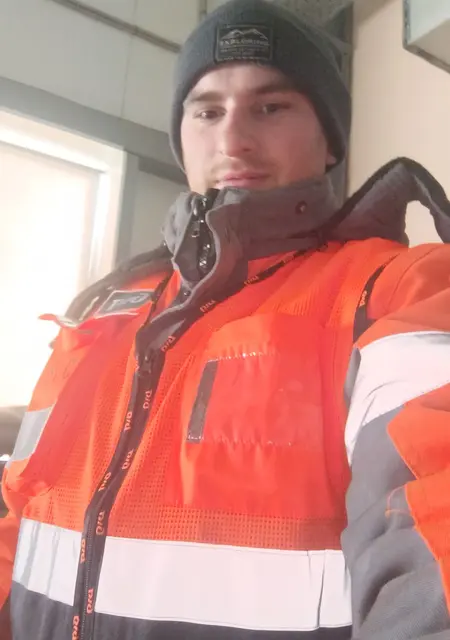 Артём из Биробиджана, мне 28, познакомлюсь на одну ночь