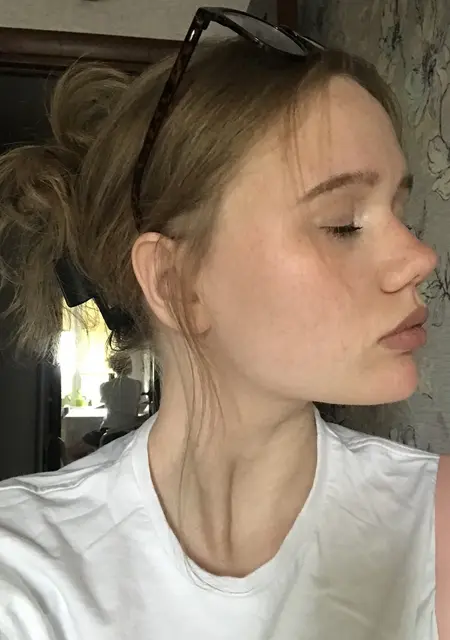 Я Ксюша, 18, из Рязани, ищу знакомство для приятного времяпровождения