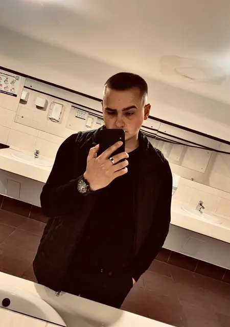 Алексей из Нижнего Новгорода, мне 25, познакомлюсь без обязательств