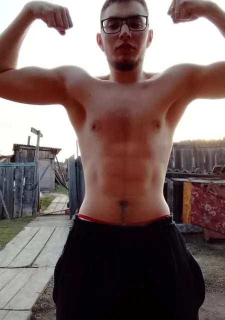 Я Даня, 20, знакомлюсь без обязательств в Кемерово