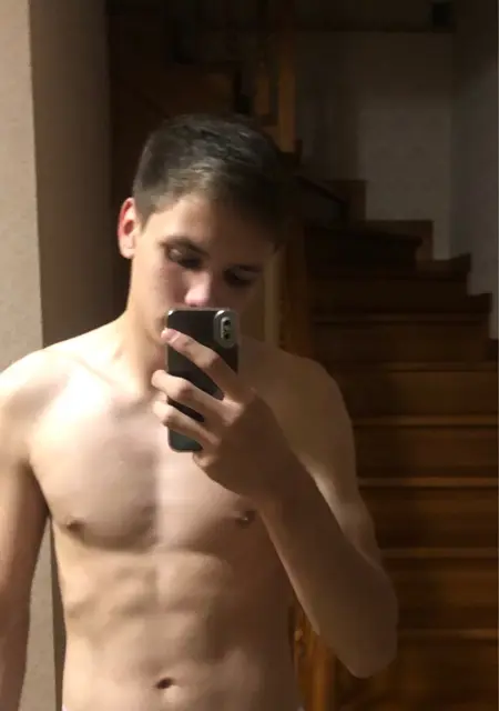 Матвей из Тюмени, мне 18, познакомлюсь для общения