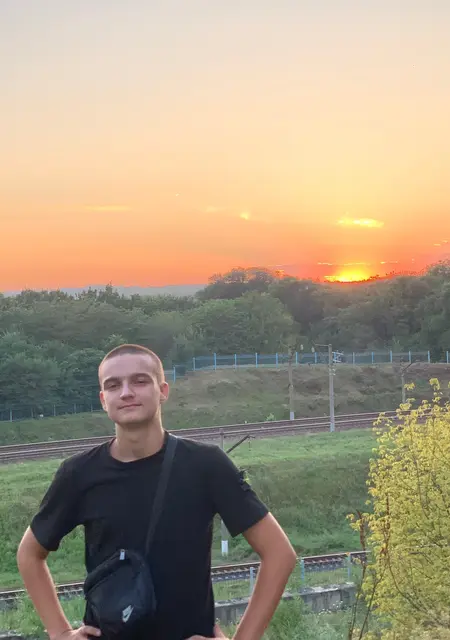 Ваня из Волгограда, мне 19, познакомлюсь на одну ночь