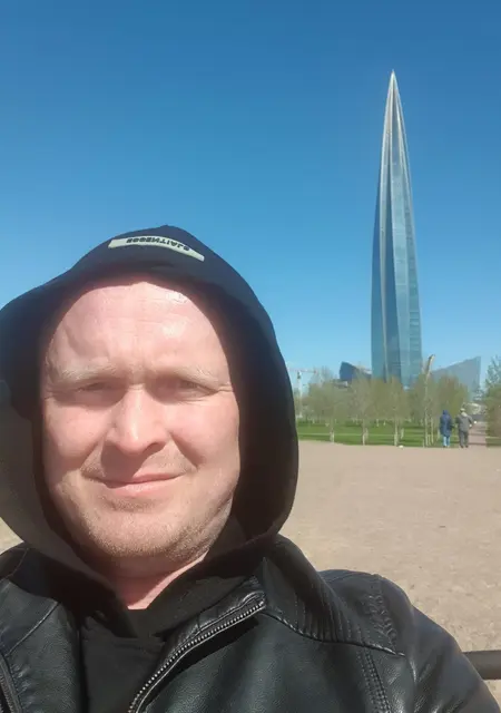 Леон из Ногинска, мне 41, познакомлюсь на одну ночь