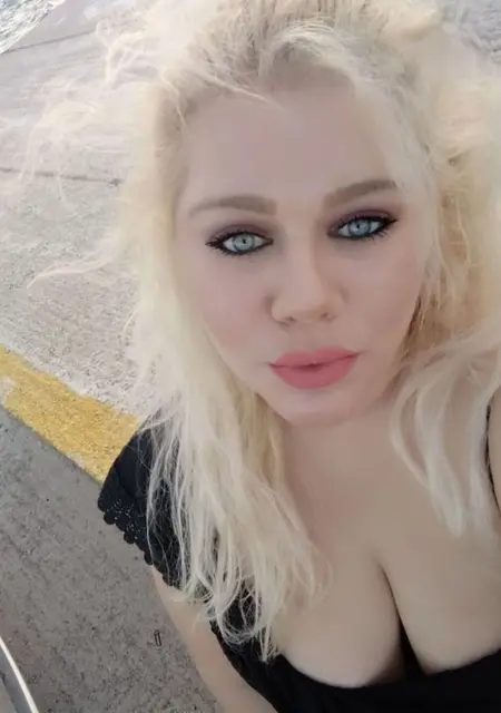 Latrice из Афин, ищу на сайте знакомства на одну ночь