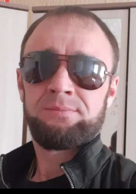 Антон из Старого Оскола, мне 40, познакомлюсь на одну ночь