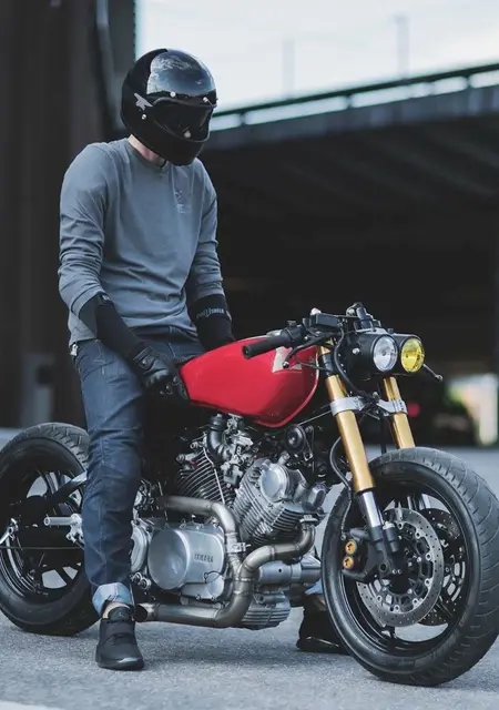 Александр из Нового Уренгоя, ищу на сайте знакомства на одну ночь