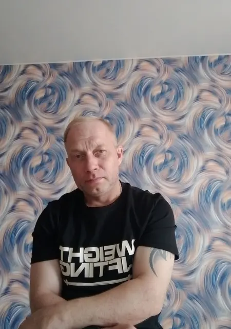 Я Денис, 45, из Пензы, ищу знакомства без обязательств