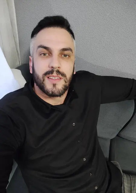 Сергей из Москвы, мне 32, познакомлюсь для общения