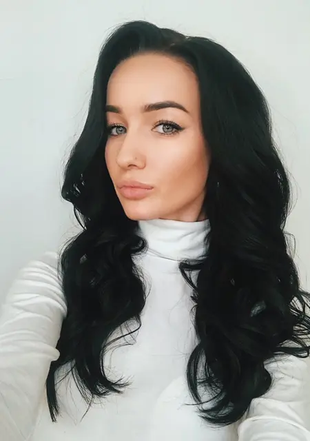 Я Анна, 30, из Макеевки, ищу знакомства без обязательств