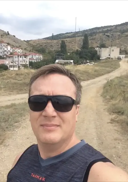 Ronan из Новороссийска, ищу на сайте приятное времяпровождение