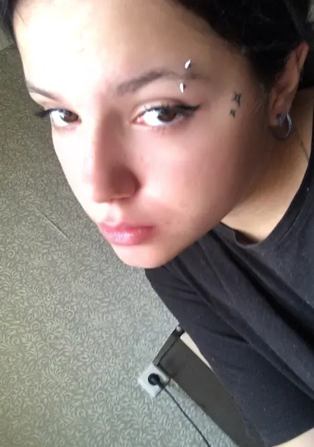 Я Анечка, 19, знакомлюсь для общения в Пензе