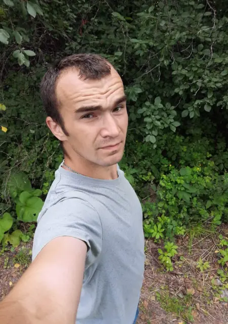 Я Андрей, 25, знакомлюсь без обязательств в Столине