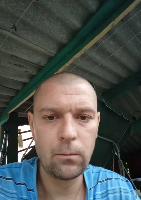 Андрей из Шахт, мне 25, познакомлюсь на одну ночь