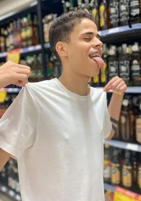 Я Arthur, 19, из Лиссабона, ищу знакомство