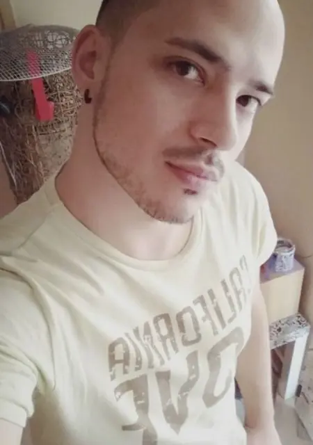 Я Dariusz, 32, знакомлюсь для общения в Афинах