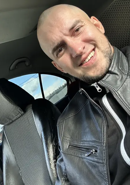 Я Михаил, 28, из Первоуральска, ищу знакомство для общения