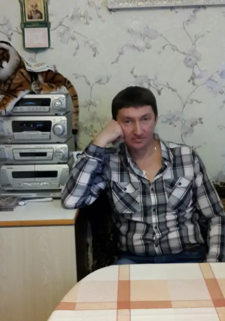 Михаил из Москвы, мне 52, познакомлюсь для постоянных отношений