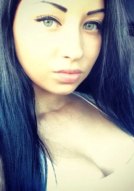 Кариночка из Красноярска, ищу на сайте знакомства на одну ночь