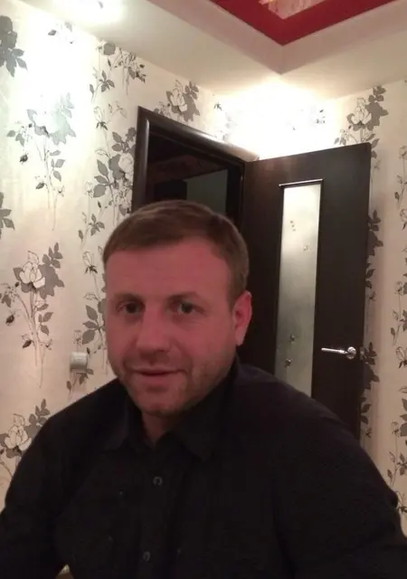 Я Ivan, 44, из Домодедова, ищу знакомства на одну ночь