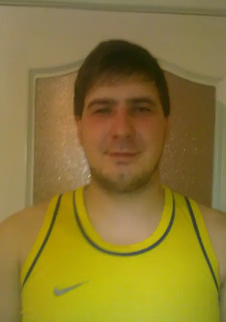 Я Генадий, 39, знакомлюсь без обязательств в Братске