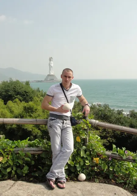 Victor из Биробиджана, ищу на сайте знакомства на одну ночь