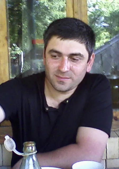 Я Rati, 46, знакомлюсь без обязательств в Тбилиси