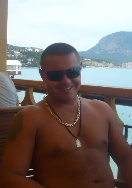 Я Женя, 42, знакомлюсь на одну ночь в Строителе