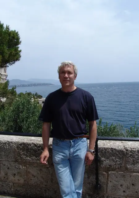 Я Александр, 58, из Сургута, ищу знакомства на одну ночь