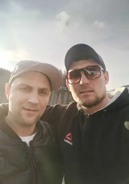 Я Петр, 56, из Черногорска, ищу знакомства на одну ночь