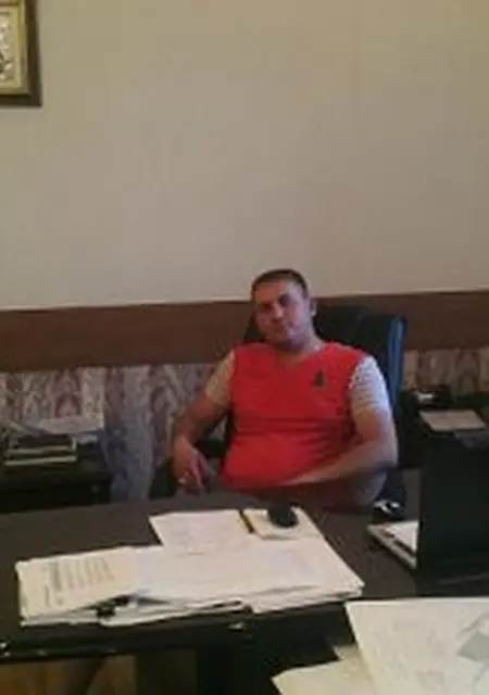 Я Роман, 40, знакомлюсь без обязательств в Артеме