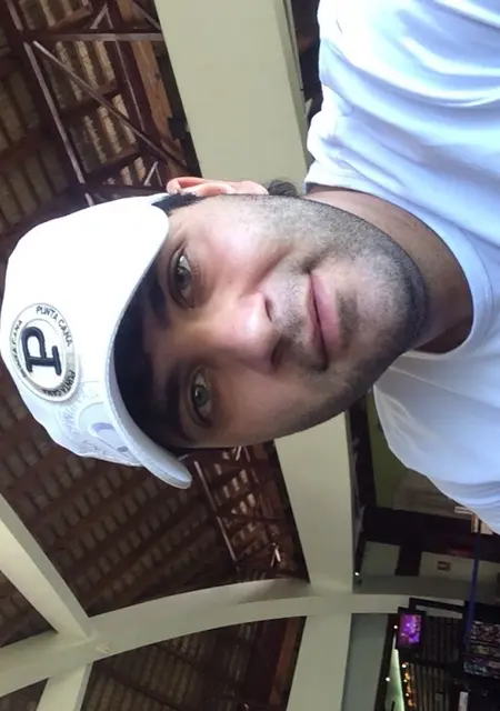 Я Mister, 39, из Пятигорска, ищу знакомство для приятного времяпровождения