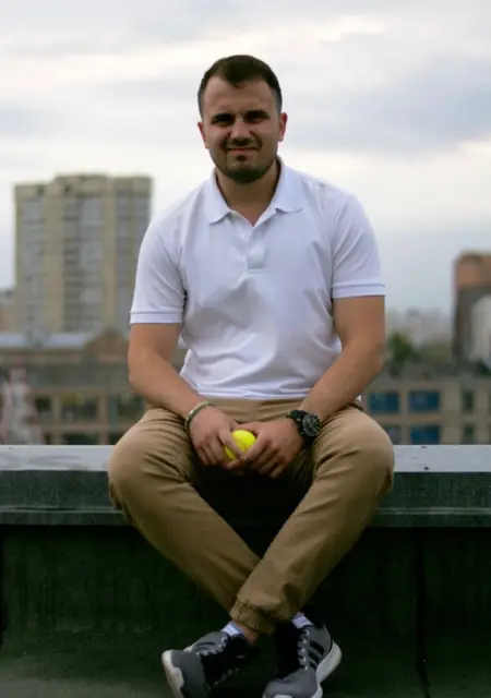 Максим из Бежецка, ищу на сайте знакомства на одну ночь