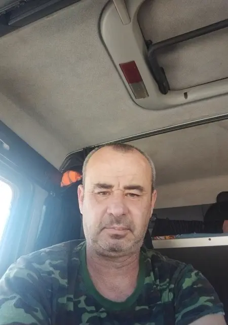 Я Дмитрий, 49, из Уфы, ищу знакомство для постоянных отношений