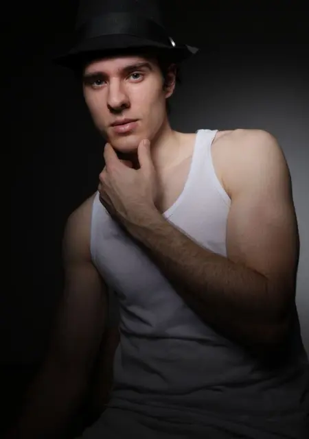 Я Кос, 23, из Дмитрова, ищу знакомства без обязательств