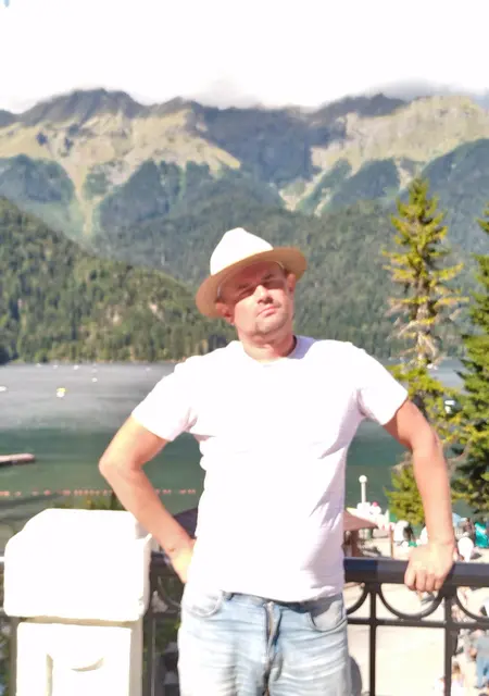 Евгений из Новомосковска, мне 46, познакомлюсь на одну ночь