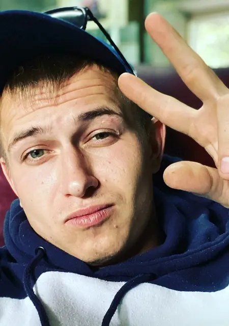 Максим из Москвы, мне 30, познакомлюсь для дружбы