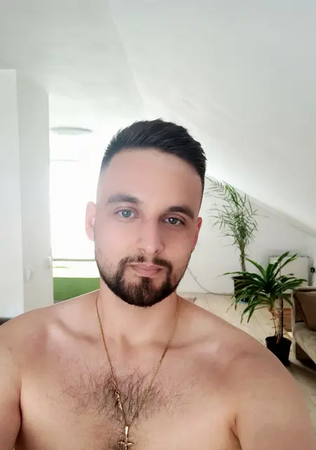 Я Андрей, 29, из Луцка, ищу знакомства без обязательств