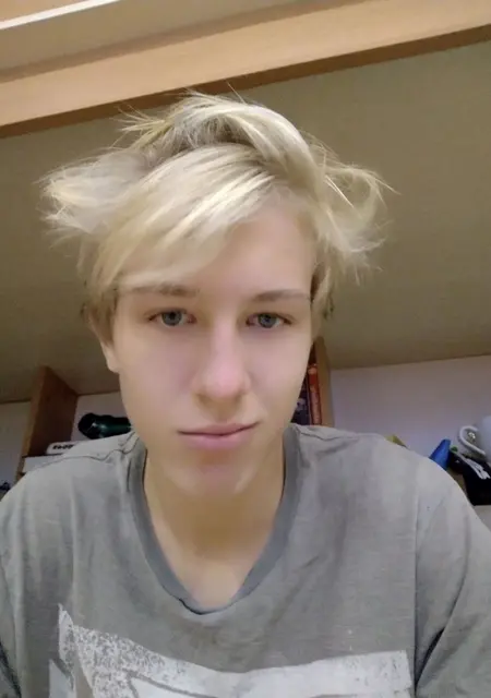 Эдуард из Одинцова, мне 20, познакомлюсь на одну ночь