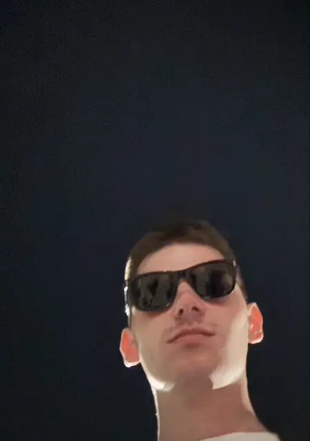 Vladimir из Новосибирска, ищу на сайте общение