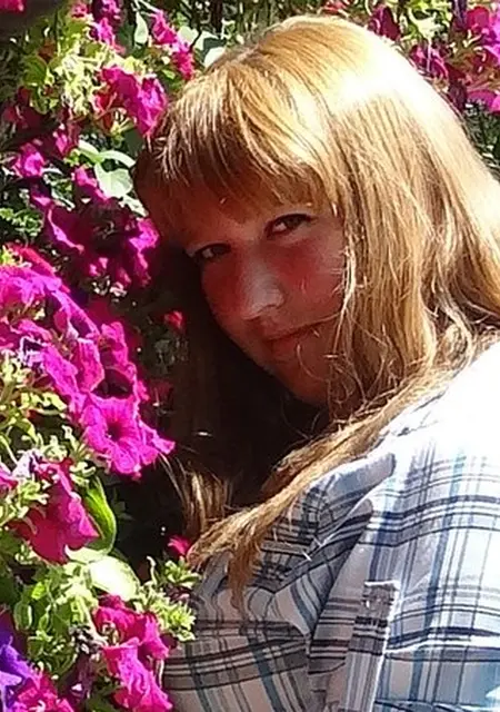 Я Каринка, 28 років з Донецька, шукаю знайомство для постійних стосунків