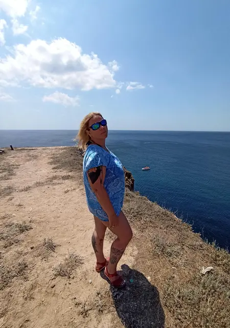 Я Елена, 42, знакомлюсь на одну ночь в Евпатории