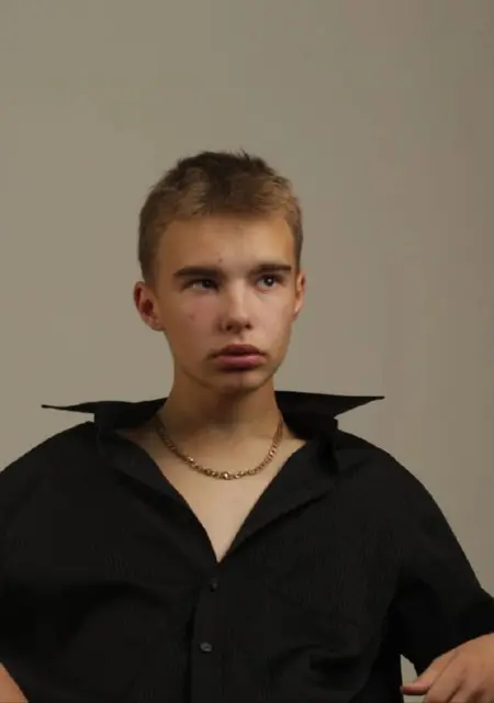 Я Никита, 22, из Костромы, ищу знакомство для приятного времяпровождения