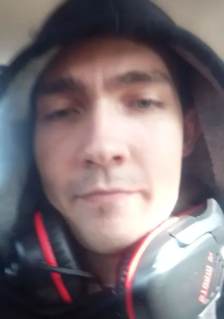 Никита из Ейска, мне 26, познакомлюсь на одну ночь