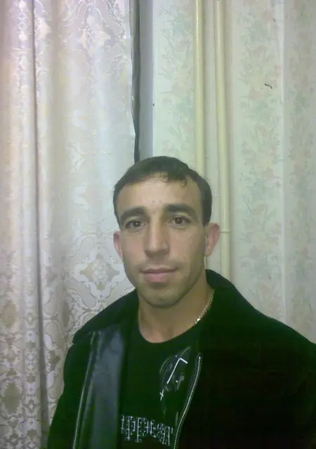 Серега из Нягани, ищу на сайте знакомства на одну ночь