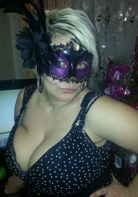 Я Ольга, 48, из Волгограда, ищу знакомство для постоянных отношений