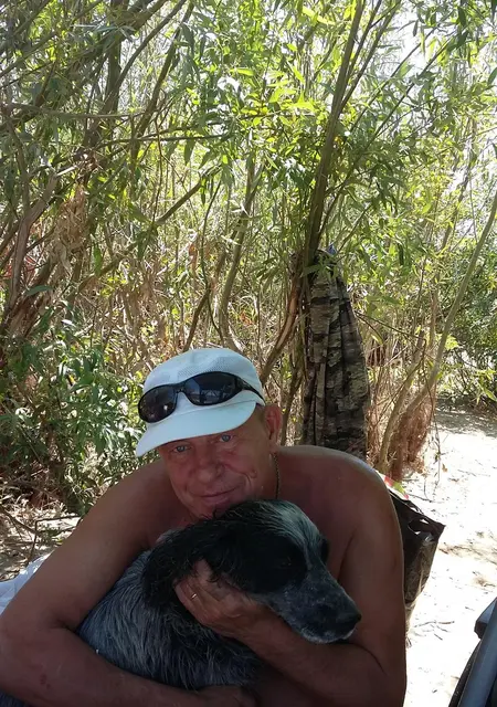 Геннадий из Астрахани, мне 66, познакомлюсь на одну ночь