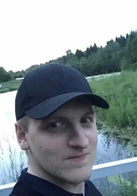 Дима из Вологды, мне 33, познакомлюсь для приятного времяпровождения